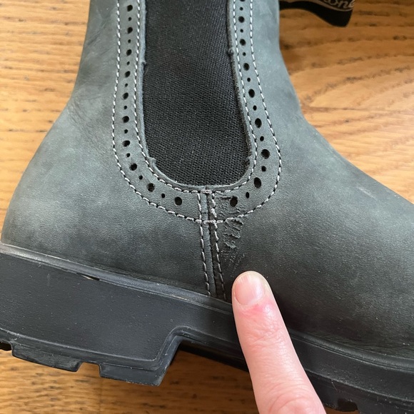 Blundstone Women’s Rustic Black High Top Chelsea Boots - Picture 5 of 14